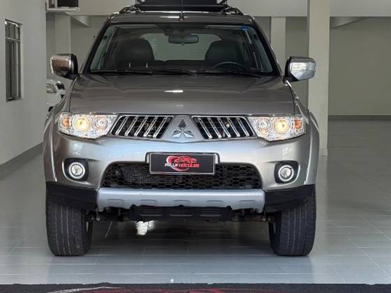 MITSUBISHI PAJERO DAKAR 3.2 HPE 4X4 7 LUGARES 16V TURBO INTERCOOLER DIESEL 4P AUTOMÁTICO